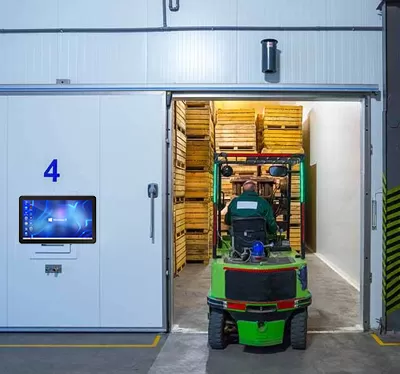 Computer use in Frozen warehouse